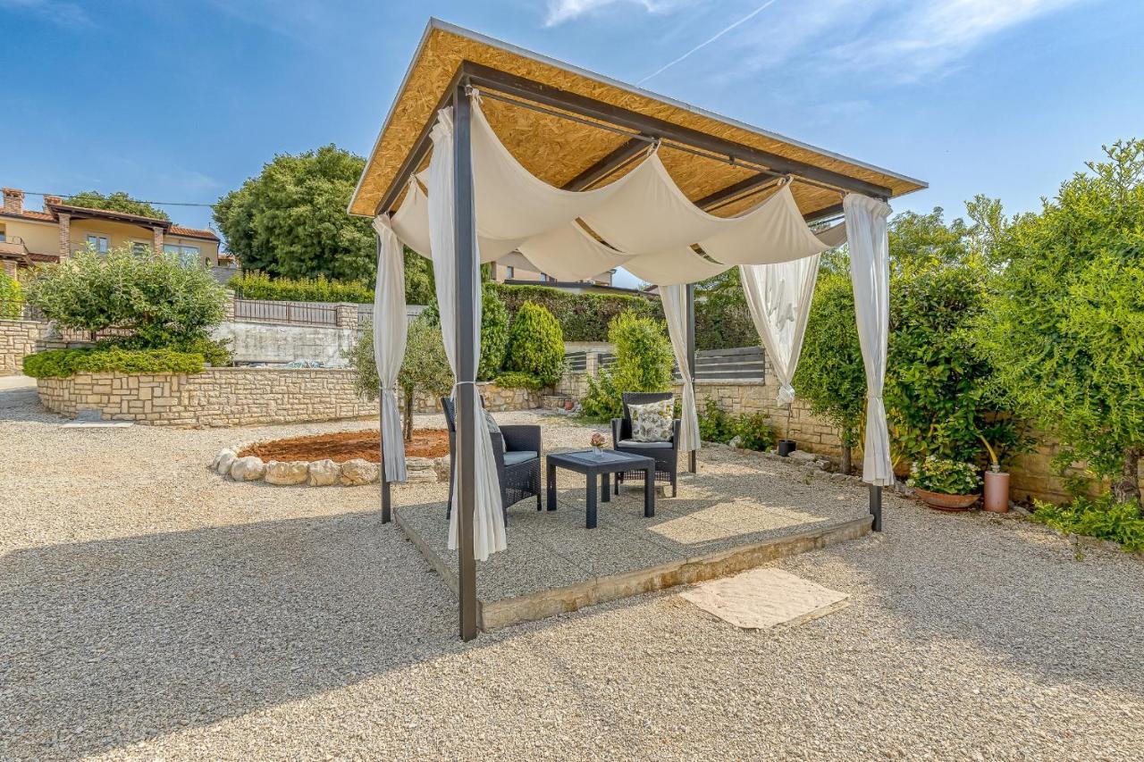 Cottage Nilda I Musalez Bagian luar foto