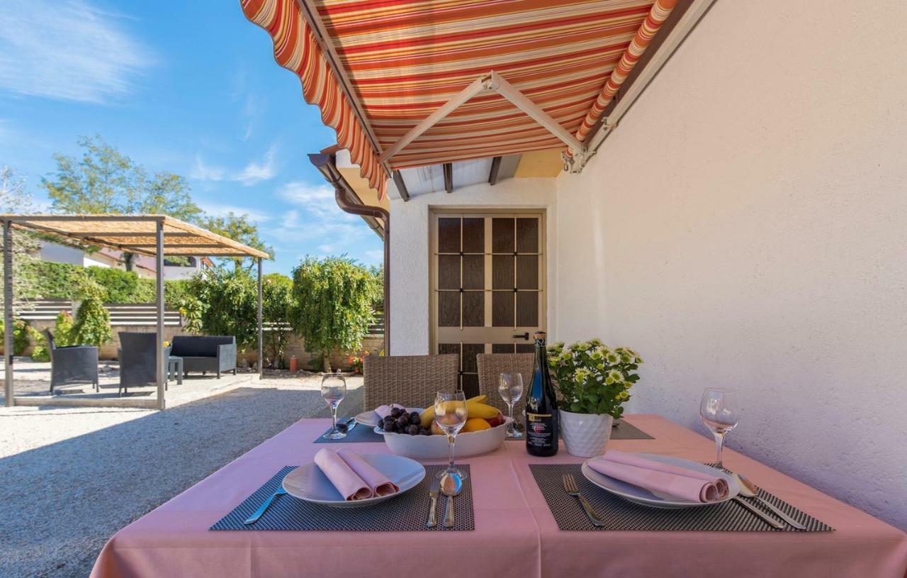 Cottage Nilda I Musalez Bagian luar foto
